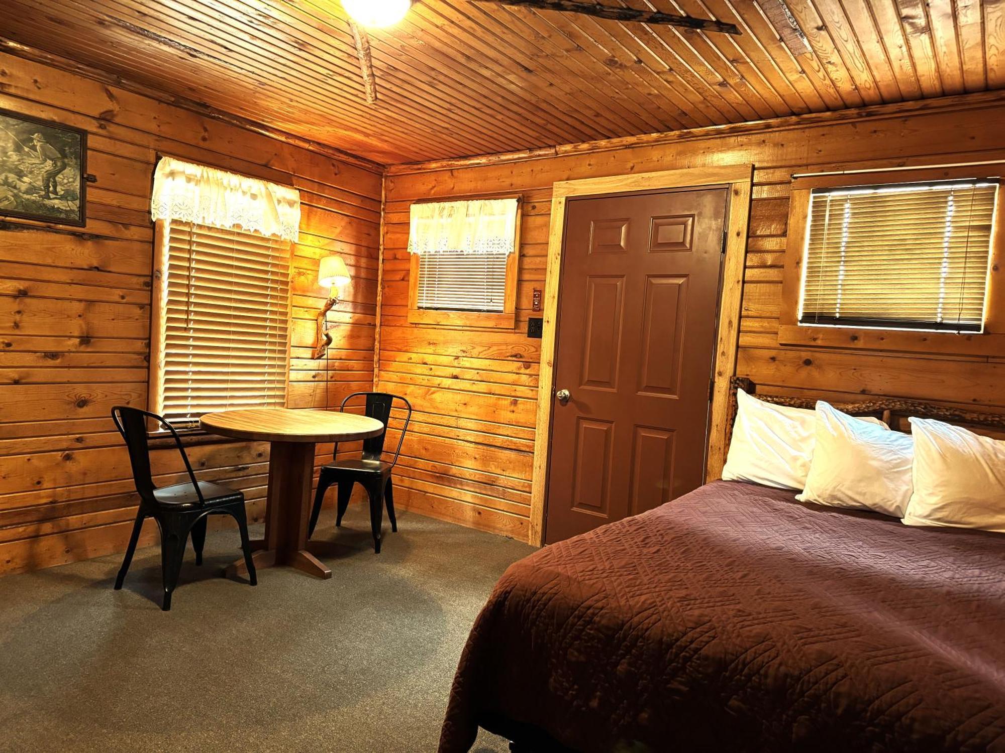 Yellowstone Cabins And Rv West Yellowstone Exterior photo